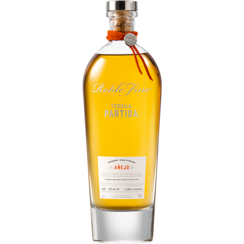 Discover the luxurious flavors of Tequila Partida Roble Fino Añejo. Aged in bourbon barrels and sherry casks, it offers rich notes of oak, agave, and dried fruit.